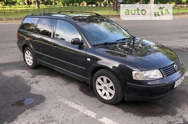 Универсал Volkswagen Passat 2000 в 