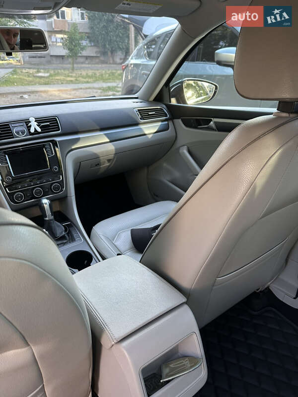 Седан Volkswagen Passat 2017 в Івано-Франківську