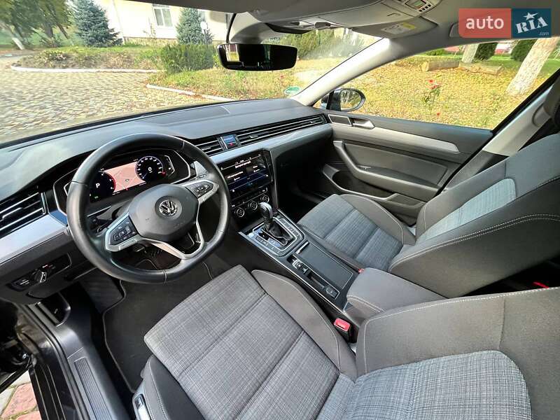Універсал Volkswagen Passat 2019 в Києві