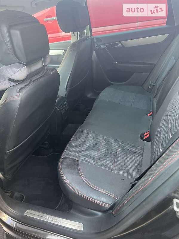 Універсал Volkswagen Passat 2013 в Тернополі