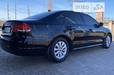 Седан Volkswagen Passat 2014 в 