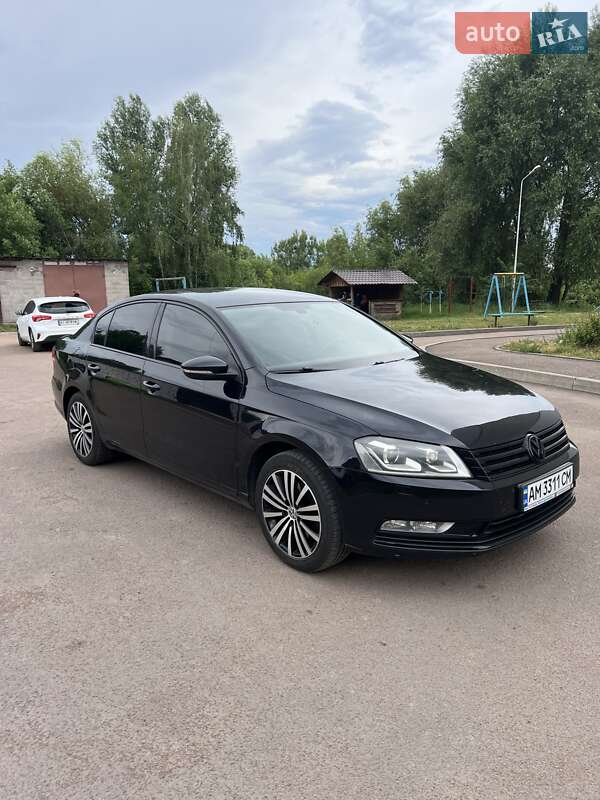 Седан Volkswagen Passat 2012 в Коростені