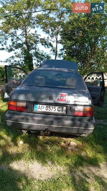 Седан Volkswagen Passat 1990 в Бершади