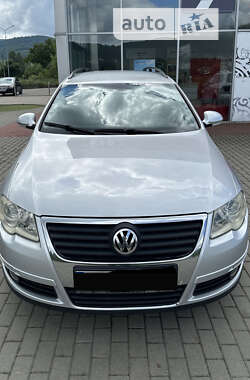 Универсал Volkswagen Passat 2006 в Хусте