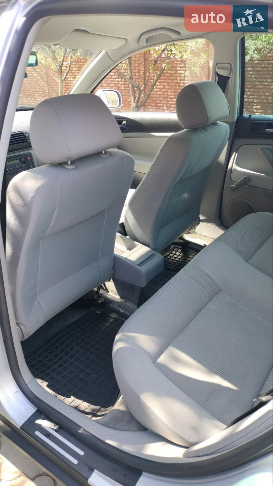 Volkswagen Passat 2003 VIN WVWZZZ3BZ4P045867 фото оголошення 8 з 15
