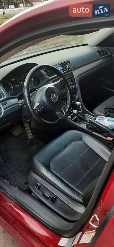 Седан Volkswagen Passat 2014 в Києві