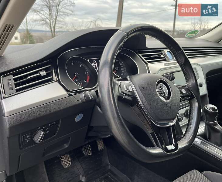 Универсал Volkswagen Passat 2016 в Золочеве фото 41 Универсал Volkswagen Passat 2016 в Золочеве