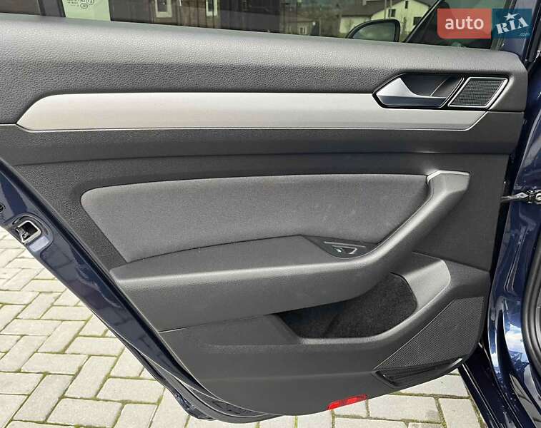 Универсал Volkswagen Passat 2016 в Золочеве фото 82 Универсал Volkswagen Passat 2016 в Золочеве