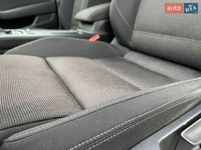 Универсал Volkswagen Passat 2016 в Золочеве фото 92 Универсал Volkswagen Passat 2016 в Золочеве