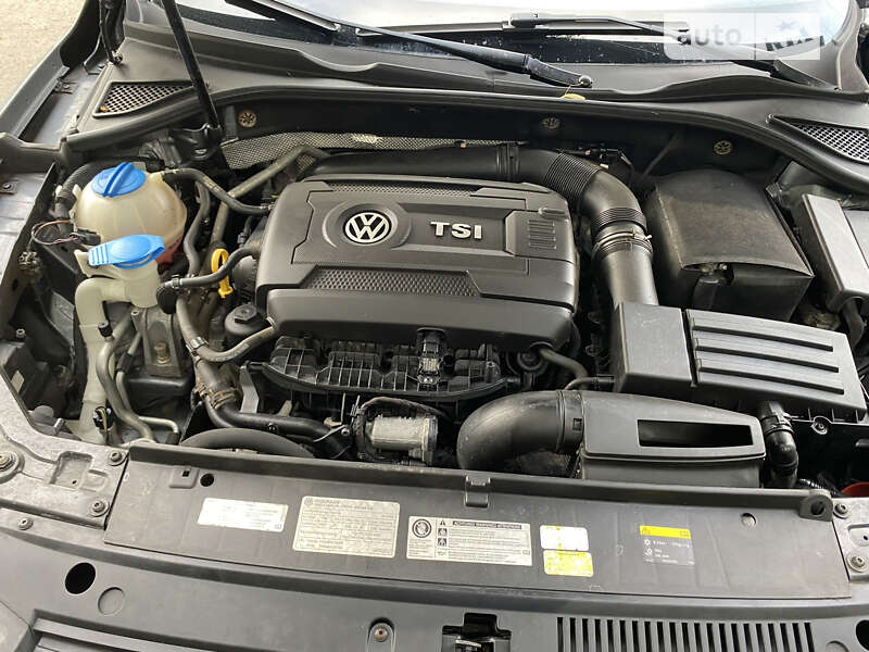 Седан Volkswagen Passat 2015 в Миколаєві