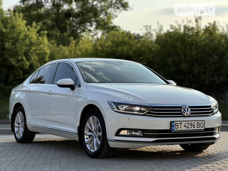 Седан Volkswagen Passat 2015 в Виннице