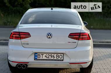 Седан Volkswagen Passat 2015 в Виннице