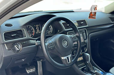 Седан Volkswagen Passat 2014 в Дніпрі