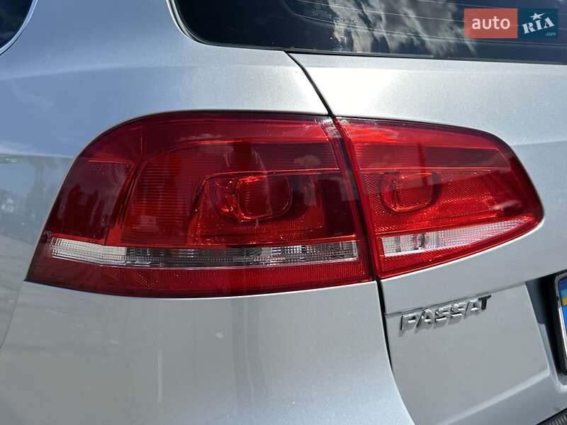 Універсал Volkswagen Passat 2011 в Києві