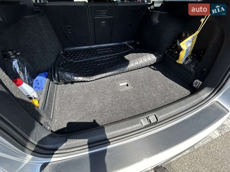 Універсал Volkswagen Passat 2011 в Києві