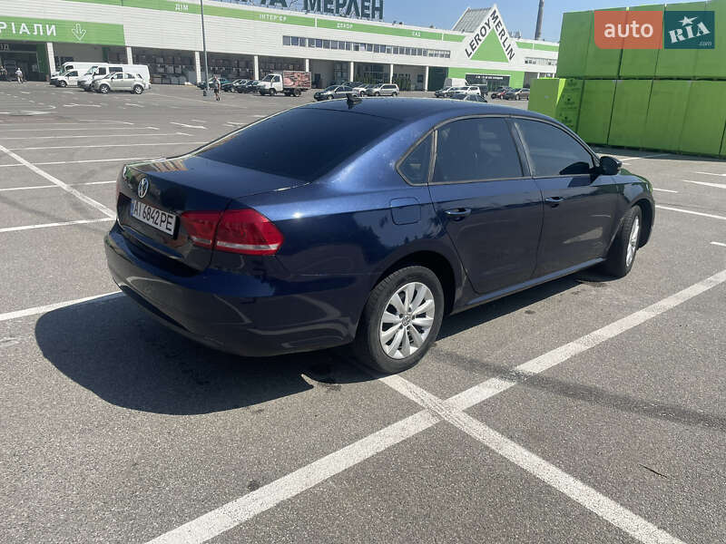 Седан Volkswagen Passat 2013 в Киеве