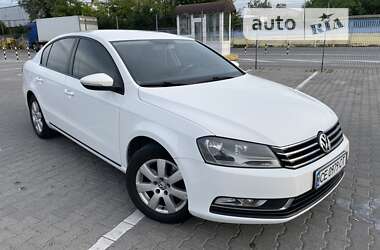 Седан Volkswagen Passat 2011 в Черновцах