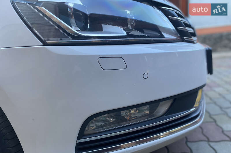 Универсал Volkswagen Passat 2011 в Ужгороде