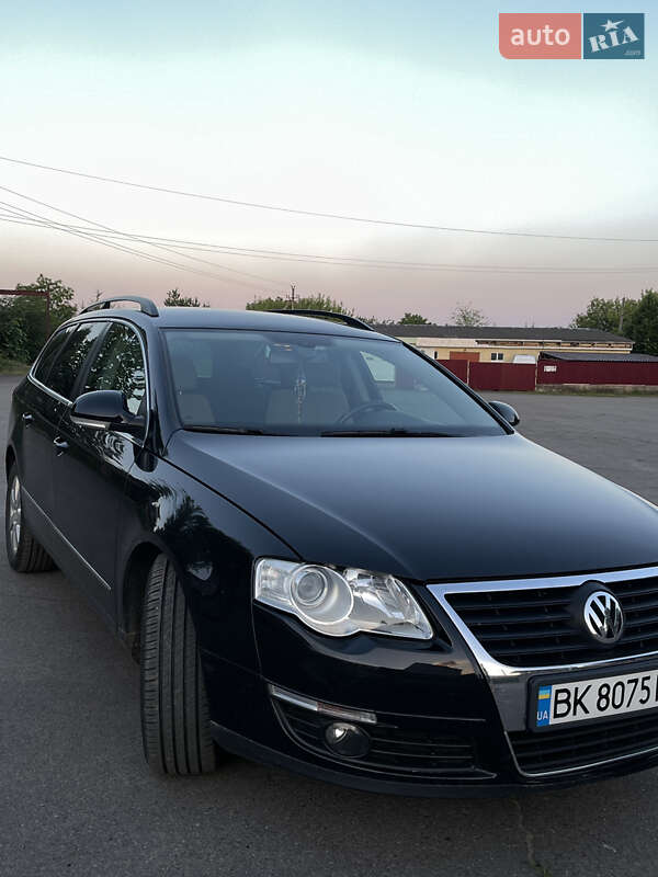 Універсал Volkswagen Passat 2006 в Вараші