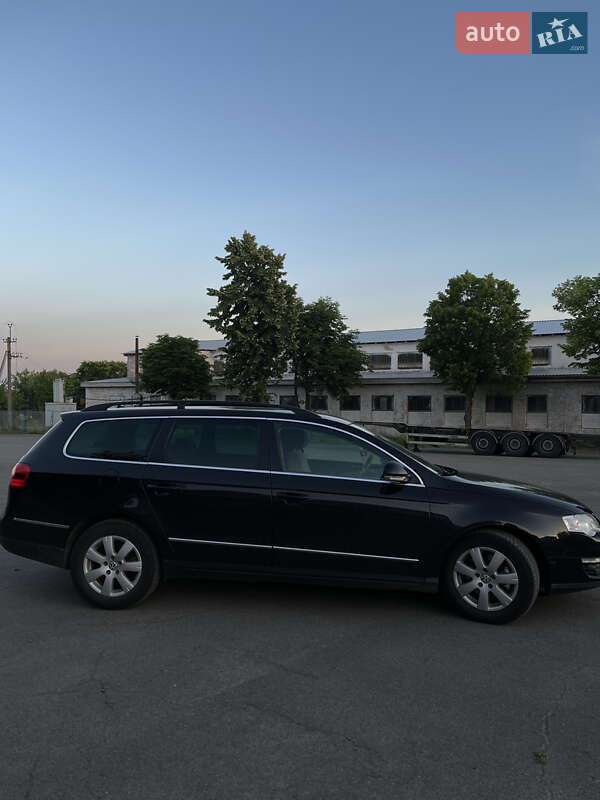 Універсал Volkswagen Passat 2006 в Вараші