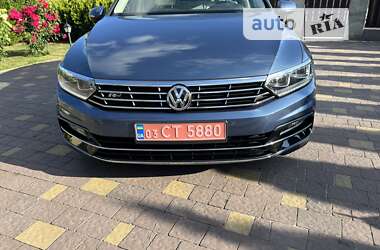 Седан Volkswagen Passat 2018 в Жовкве