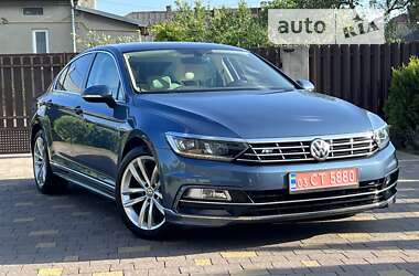 Седан Volkswagen Passat 2018 в Жовкве