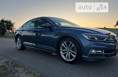 Седан Volkswagen Passat 2018 в Жовкве