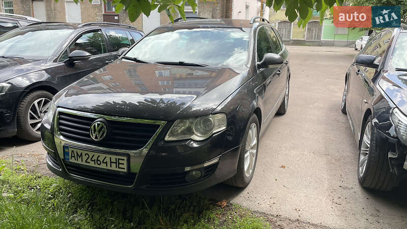 Універсал Volkswagen Passat 2010 в Коростені
