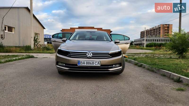 Седан Volkswagen Passat 2015 в Долинській