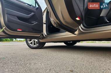 Седан Volkswagen Passat 2015 в Долинской