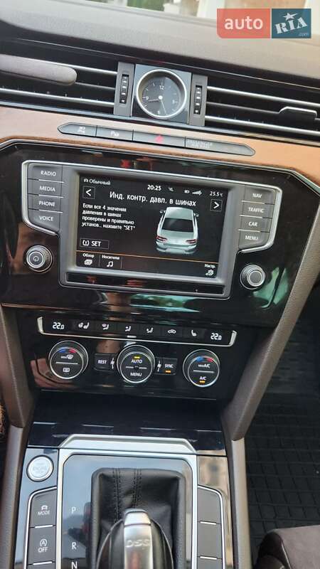 Седан Volkswagen Passat 2015 в Долинській