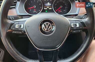 Седан Volkswagen Passat 2015 в Долинской