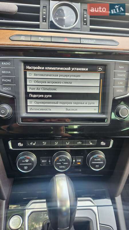 Седан Volkswagen Passat 2015 в Долинській