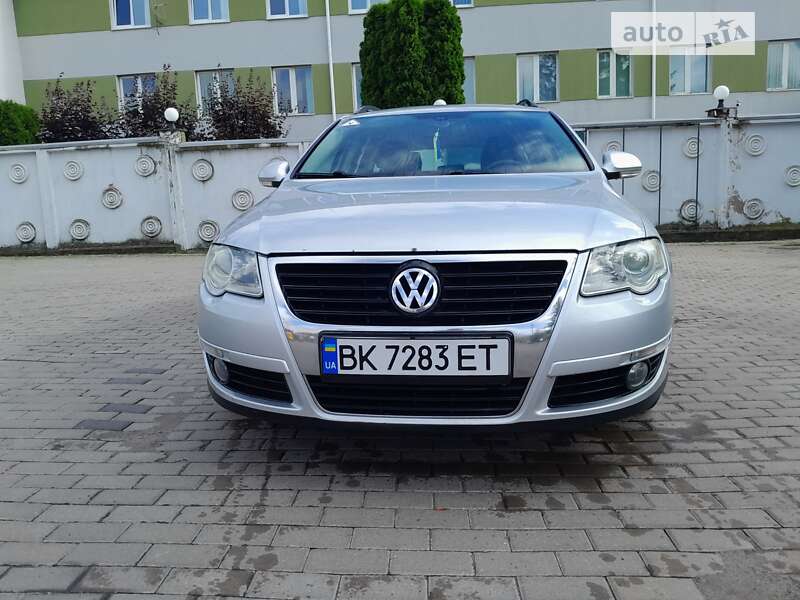Універсал Volkswagen Passat 2008 в Рівному