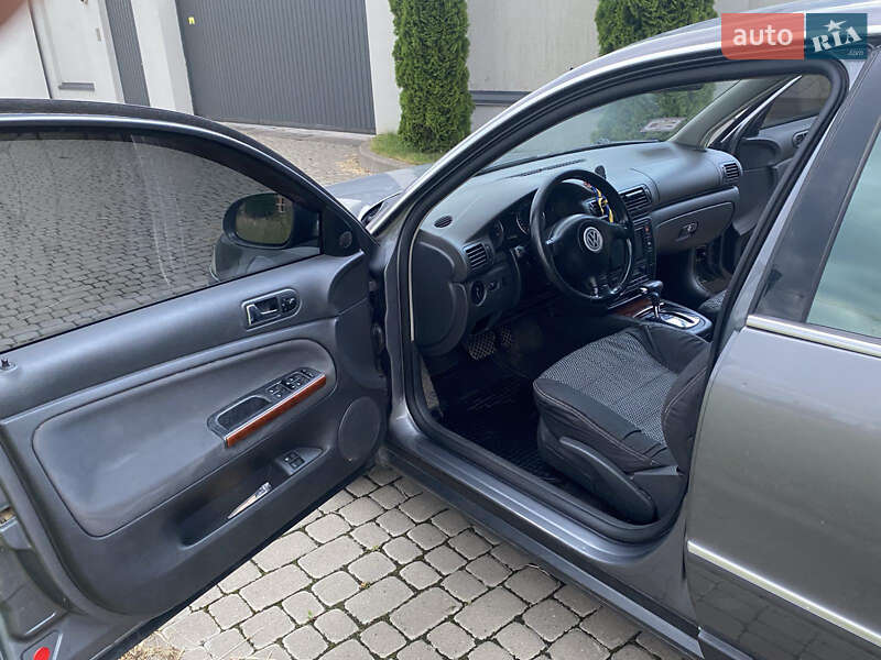 Седан Volkswagen Passat 2005 в Львові