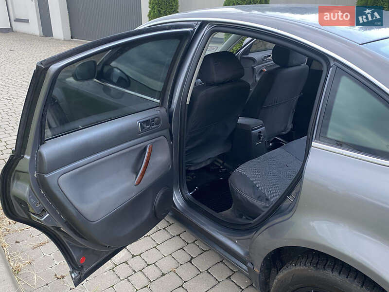 Седан Volkswagen Passat 2005 в Львові