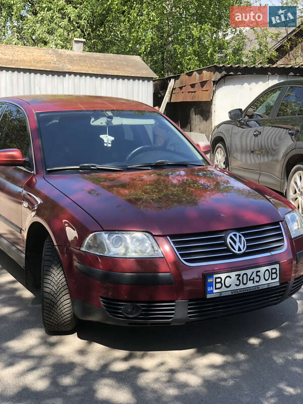 Седан Volkswagen Passat 2001 в Буську