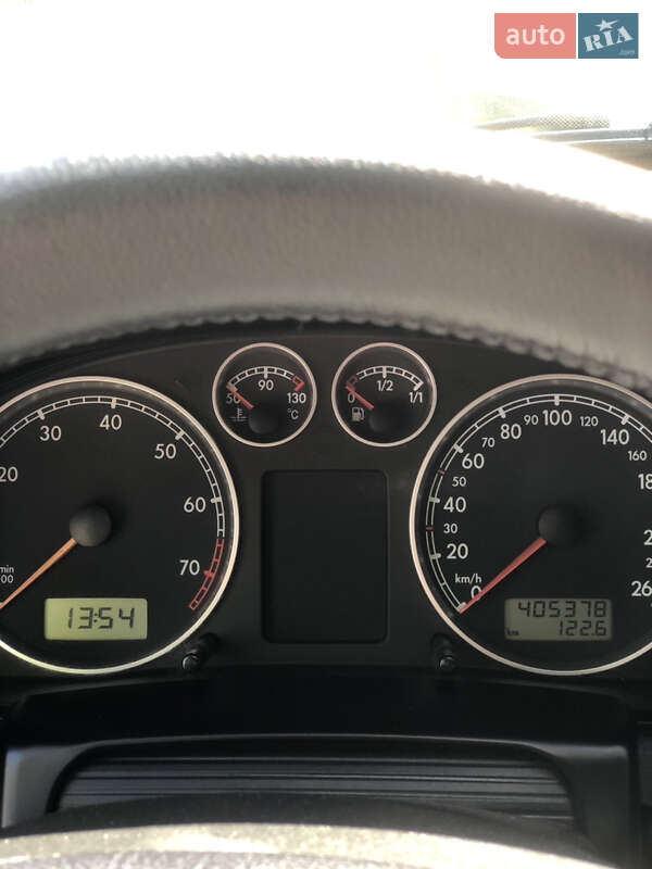 Седан Volkswagen Passat 2001 в Буську