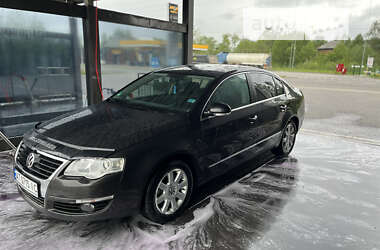 Седан Volkswagen Passat 2005 в Ивано-Франковске