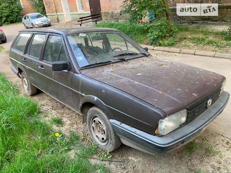 Универсал Volkswagen Passat 1986 в Нововолынске
