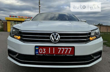 Седан Volkswagen Passat 2017 в Лубнах