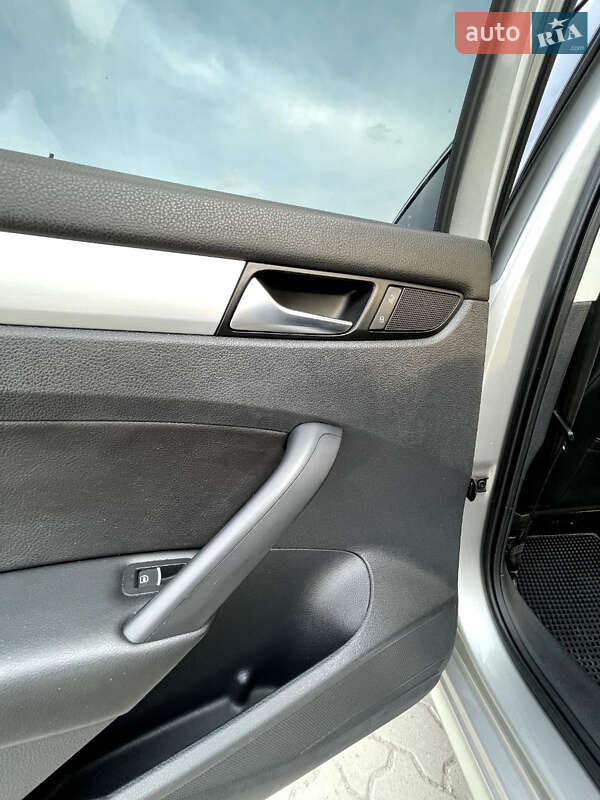 Седан Volkswagen Passat 2012 в Бродах фото 17 Седан Volkswagen Passat 2012 в Бродах