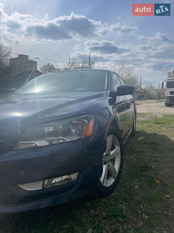 Седан Volkswagen Passat 2015 в Харькове