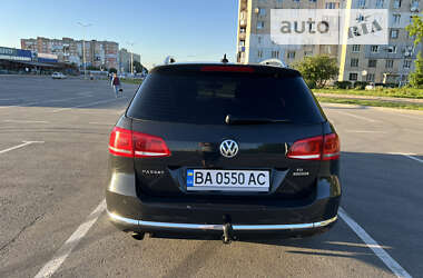 Універсал Volkswagen Passat 2012 в Кропивницькому