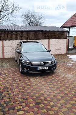 Универсал Volkswagen Passat 2015 в Львове