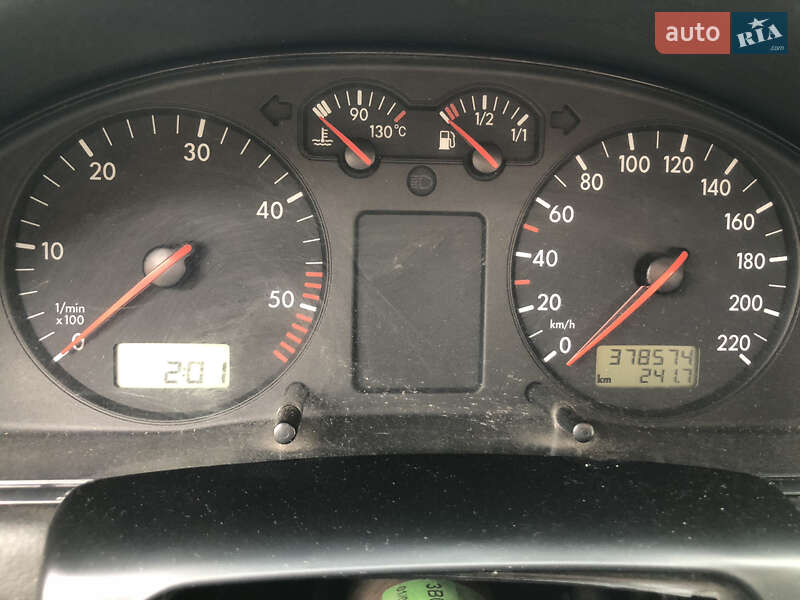 Универсал Volkswagen Passat 1999 в Горохове