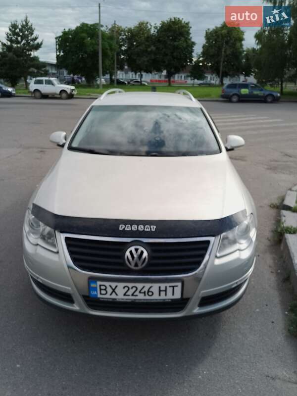Универсал Volkswagen Passat 2009 в Хмельницком