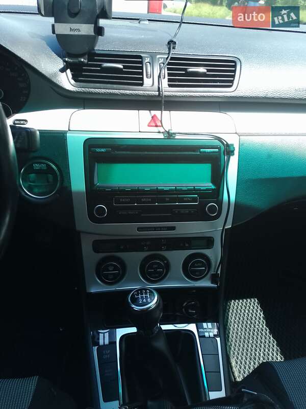 Универсал Volkswagen Passat 2009 в Хмельницком