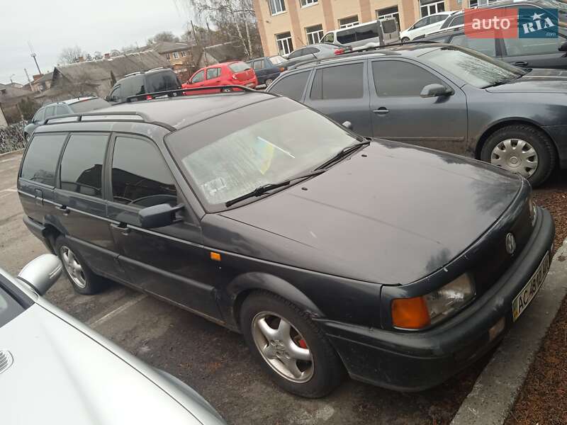 Универсал Volkswagen Passat 1993 в Ровно