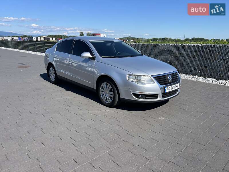 Седан Volkswagen Passat 2010 в Мукачевому